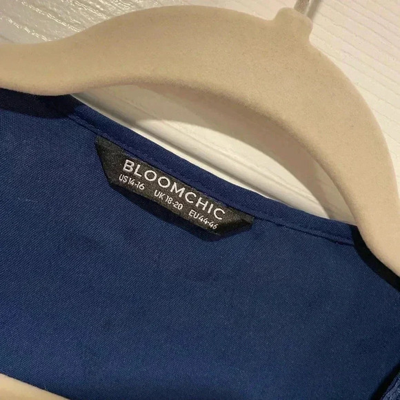 BloomChic Blue Black Velvet Floral Balloon Sleeve V Neck Ruffle Top Size 16 - Picture 6 of 11